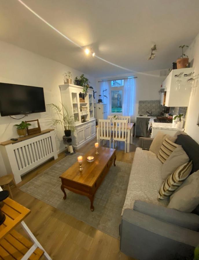 Guest Bedroom With King Size Bed In Brixton London Eksteriør bilde